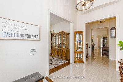 10 Falkland Road • Brampton, ON photo 3