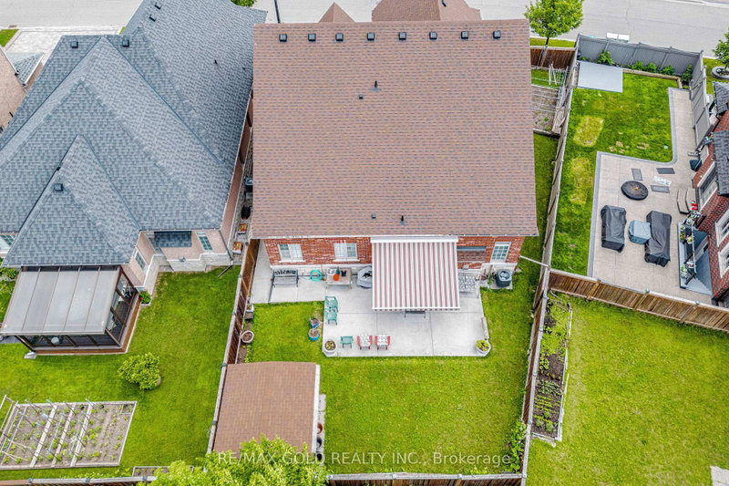 10 Falkland Brampton,ON L6P 4C3 — Photo 42