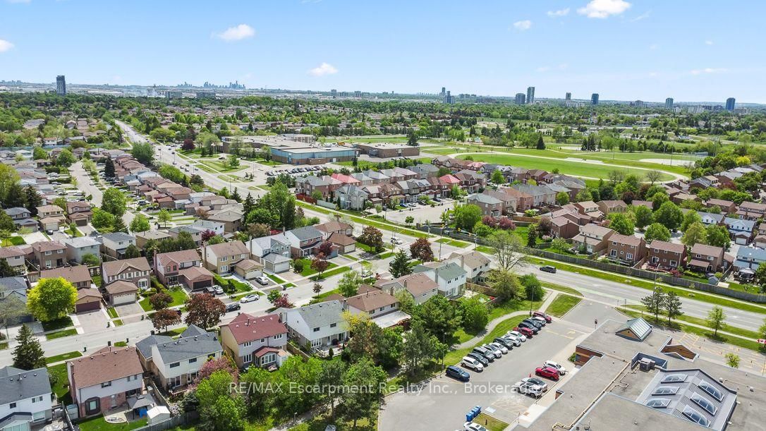 86 NORTHAMPTON Street • Brampton, ON photo 50