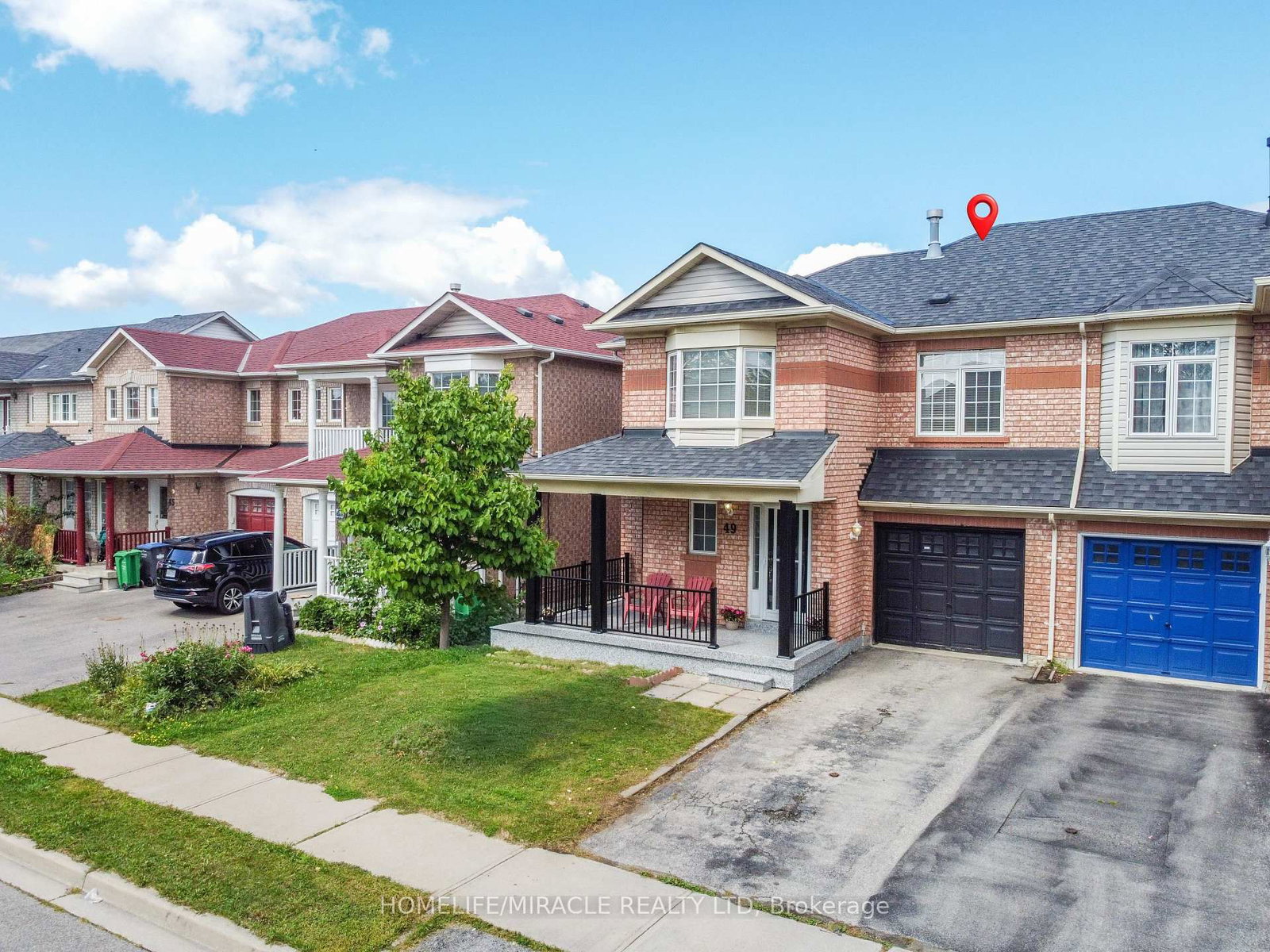 49 Seaside Circle • Brampton, ON photo 3