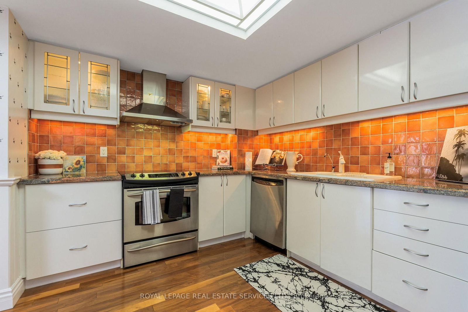 1240 Marlborough Court • #110 • Oakville, ON photo 12