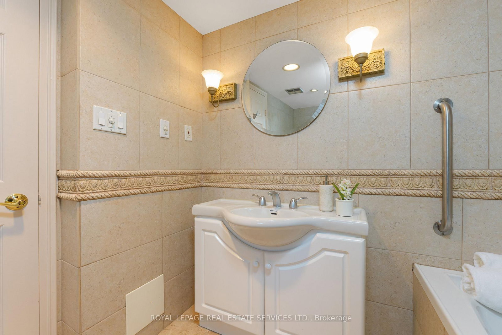 1240 Marlborough Court • #110 • Oakville, ON photo 23