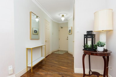 1240 Marlborough Court • #110 • Oakville, ON photo 3