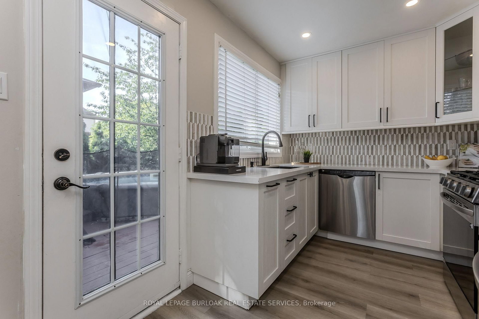 5190 Wood Crescent • Burlington, ON photo 14