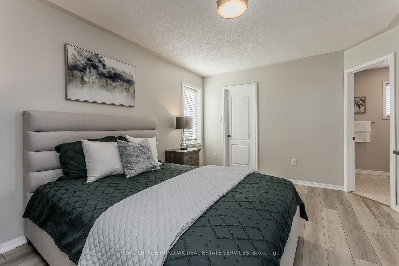 5190 Wood Crescent • Burlington, ON photo 18