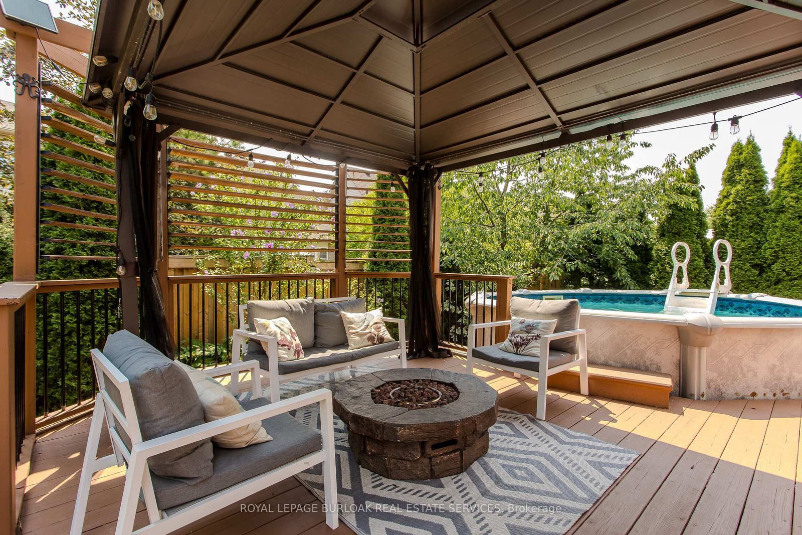 5190 Wood Crescent • Burlington, ON photo 5