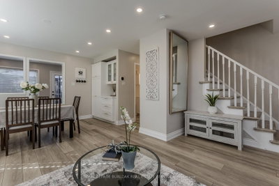 5190 Wood Crescent • Burlington, ON photo 8