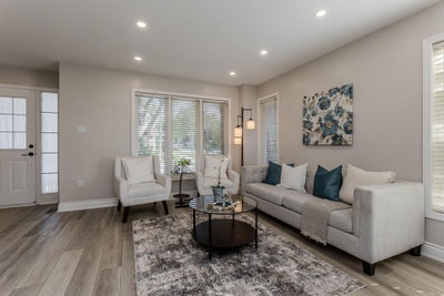 5190 Wood Crescent • Burlington, ON photo 9