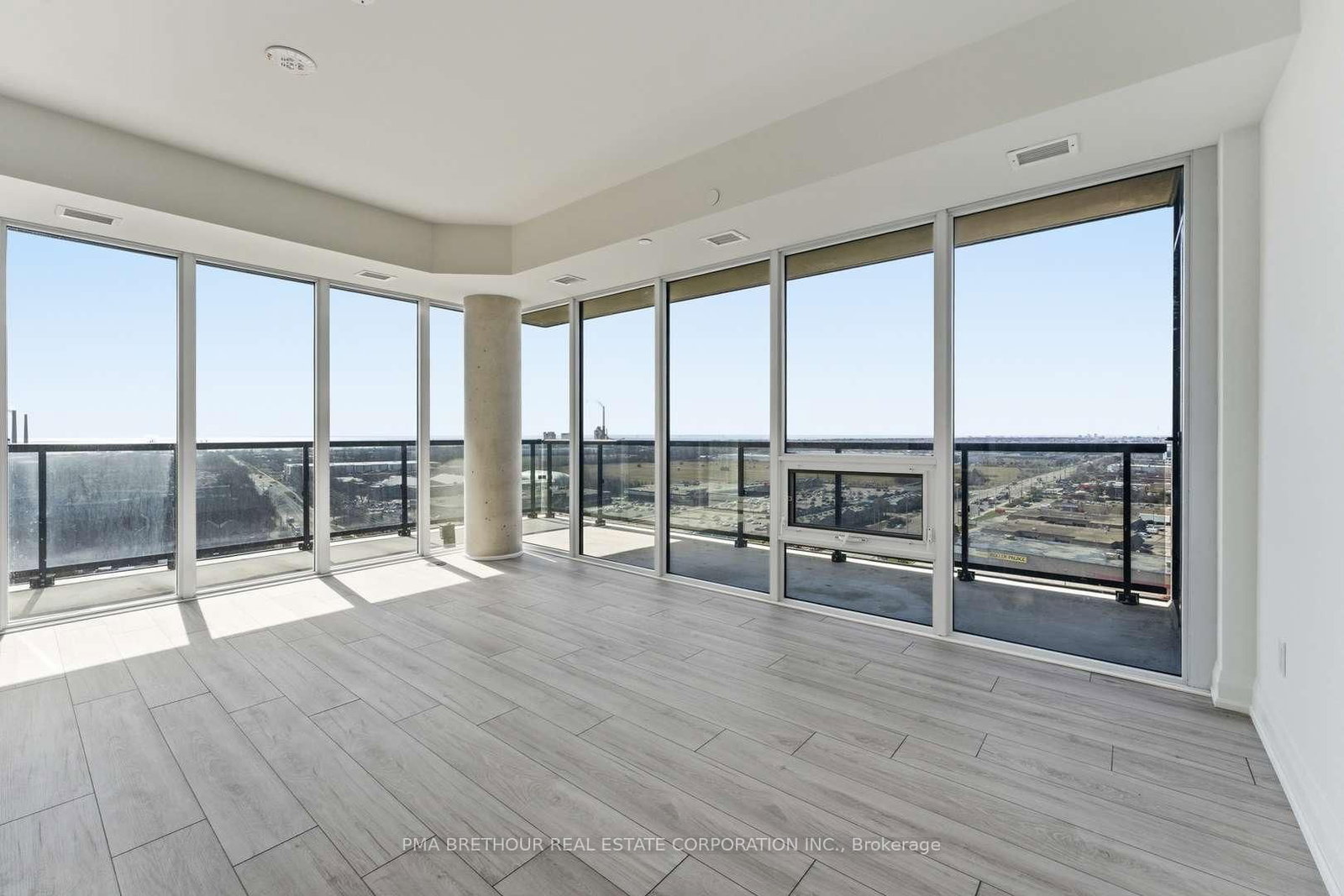 1035 Southdown Road • #1709 • Mississauga, ON photo 3