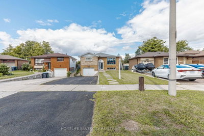 3701 Keenan Mississauga,ON L4T 3M1 — Photo 1