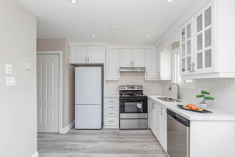 3701 Keenan Mississauga,ON L4T 3M1 — Photo 15