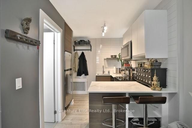 303 - 112 Alder Crescent