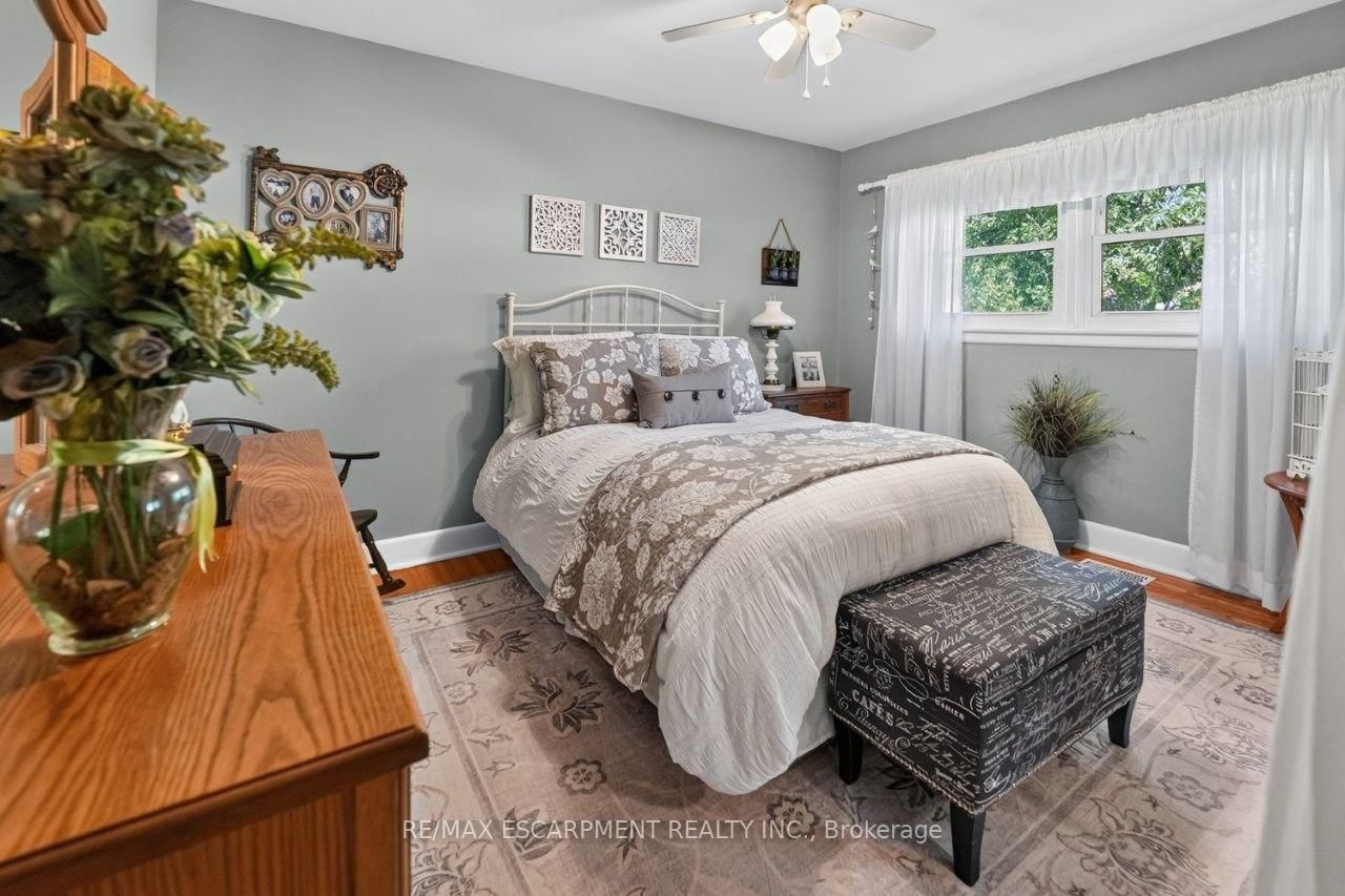465 Springbank Crescent • Burlington, ON photo 12