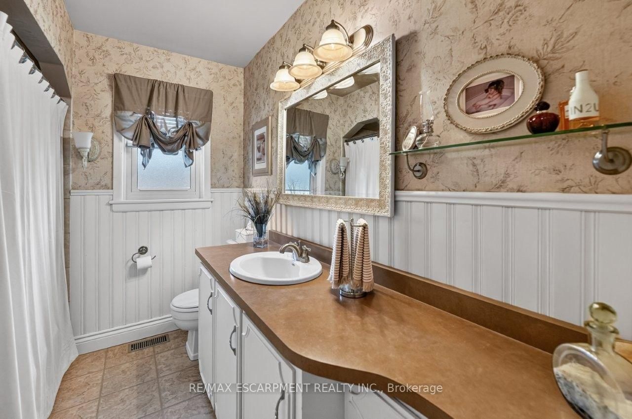 465 Springbank Crescent • Burlington, ON photo 16