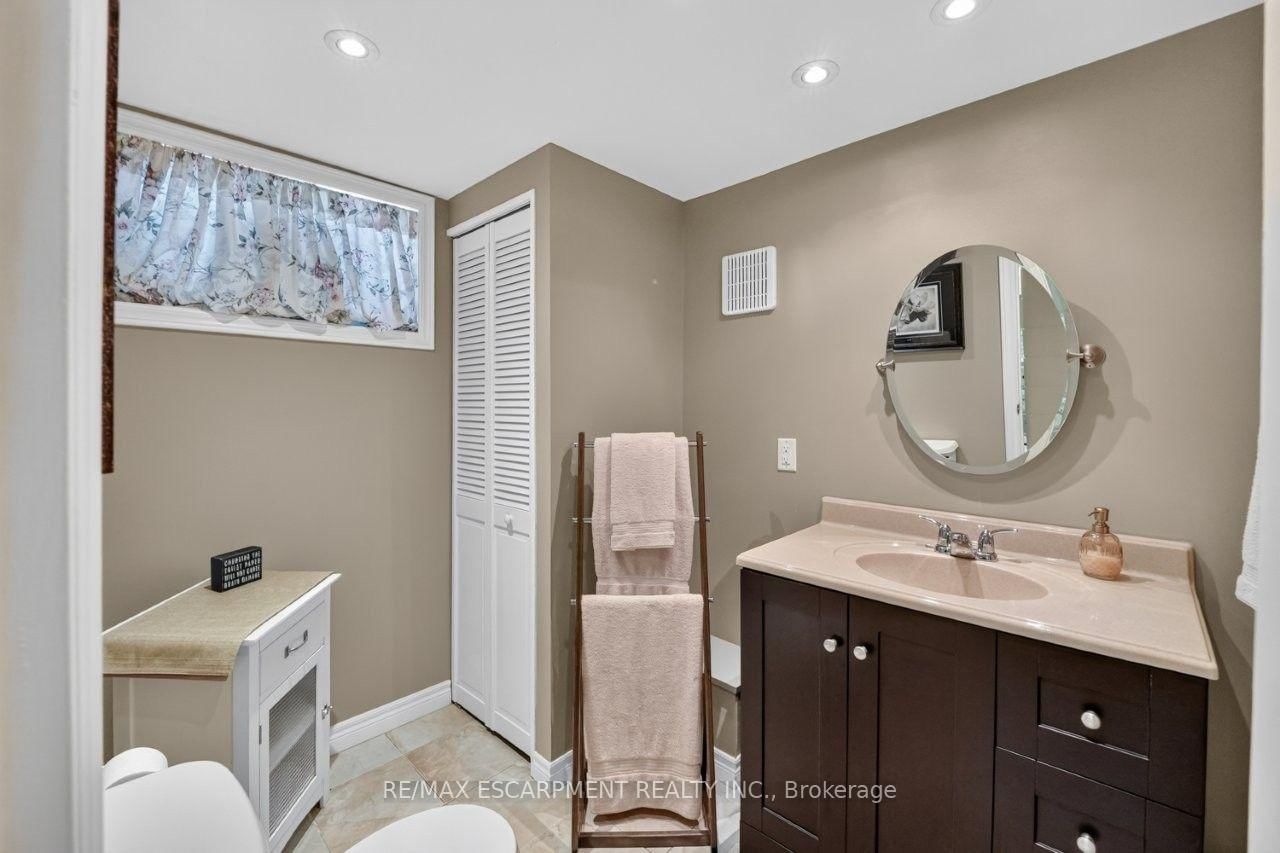 465 Springbank Crescent • Burlington, ON photo 21