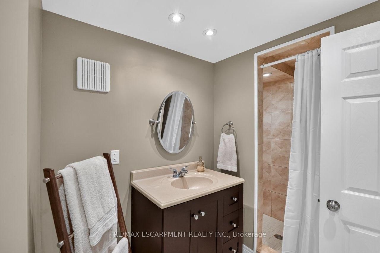 465 Springbank Crescent • Burlington, ON photo 22