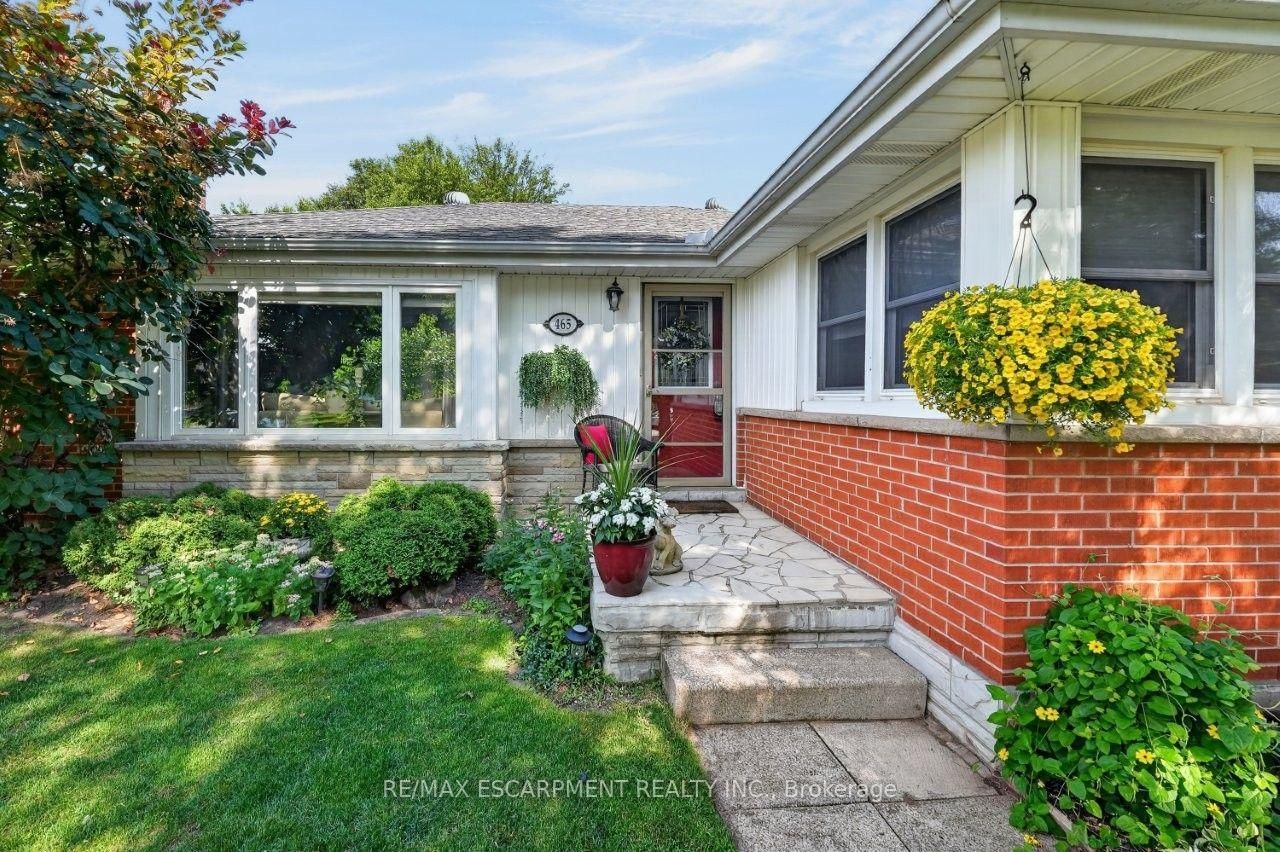 465 Springbank Crescent • Burlington, ON photo 4