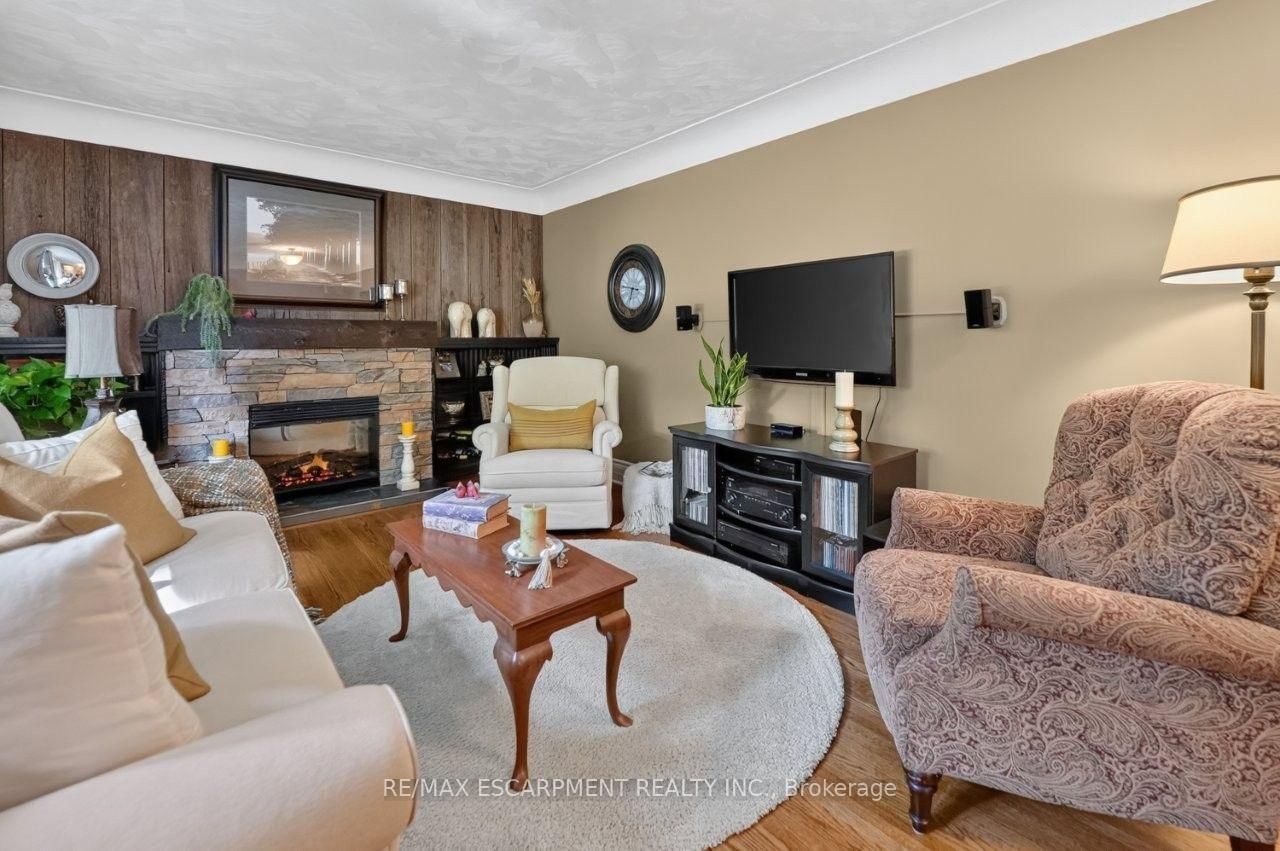 465 Springbank Crescent • Burlington, ON photo 6
