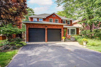 1511 Stoneybrook Trail • Oakville, ON photo 2