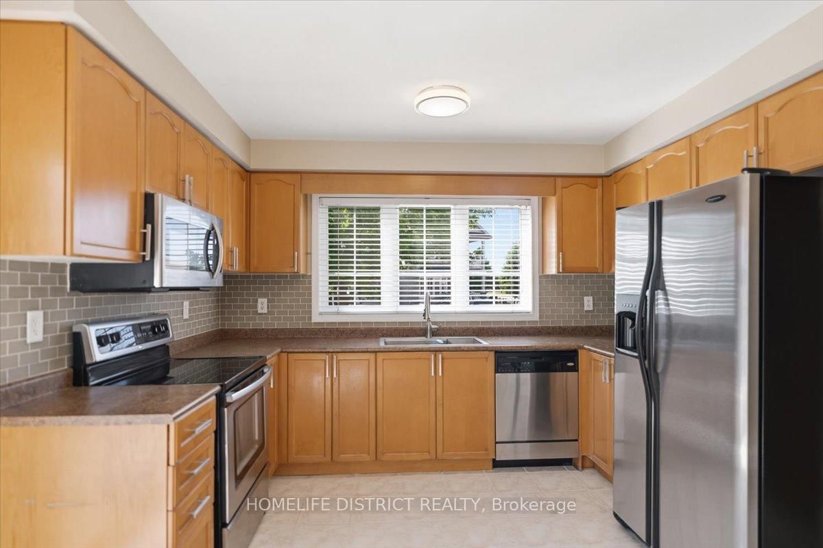 901 BENNETT Boulevard • Milton, ON photo 16