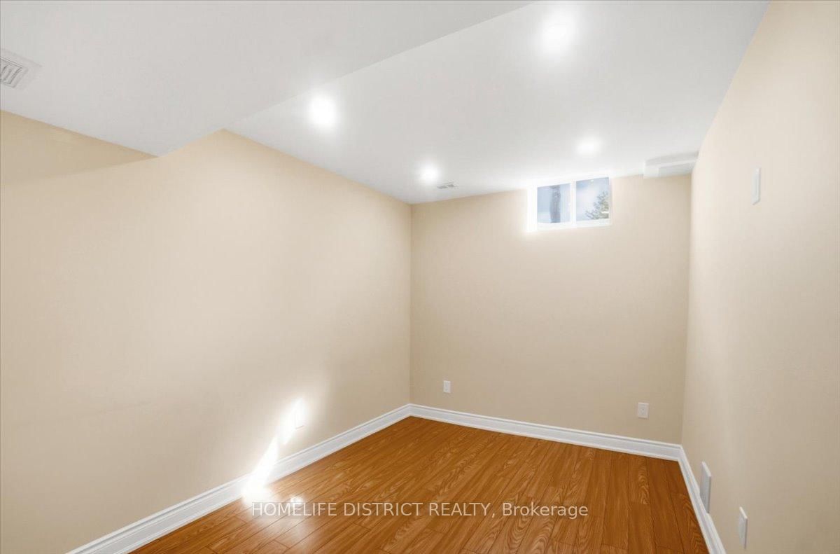 901 BENNETT Boulevard • Milton, ON photo 37