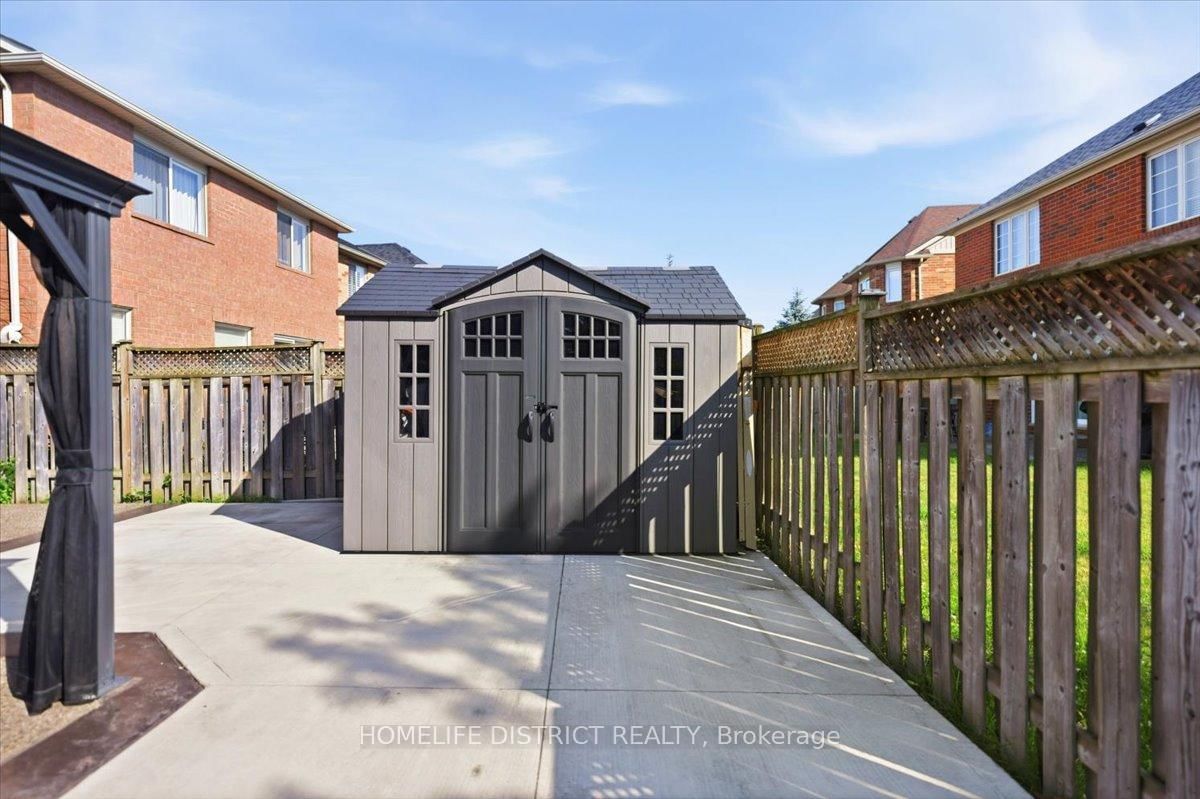 901 BENNETT Boulevard • Milton, ON photo 44