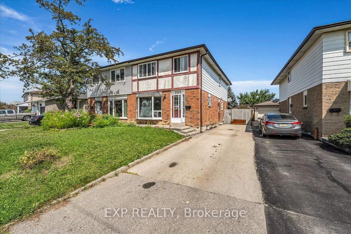 3313 Acala Crescent • Mississauga, ON photo 4