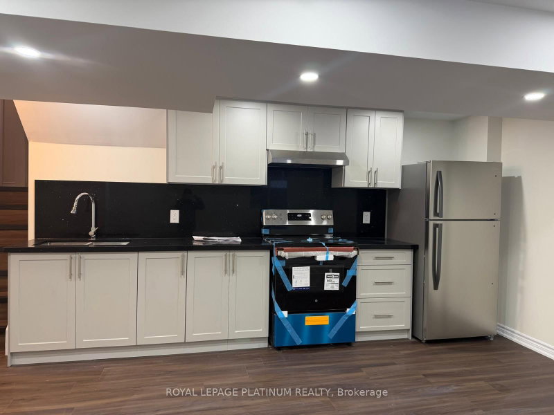 Bsmt - 45 Braemar Drive E