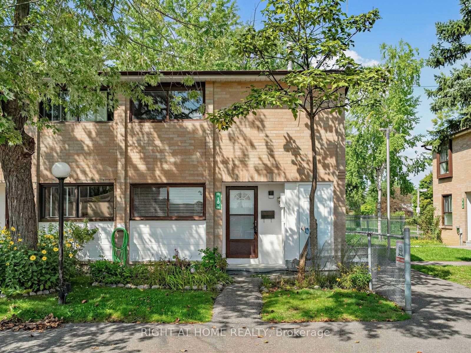 10 Fleetwood Crescent • #10 • Brampton, ON photo 3