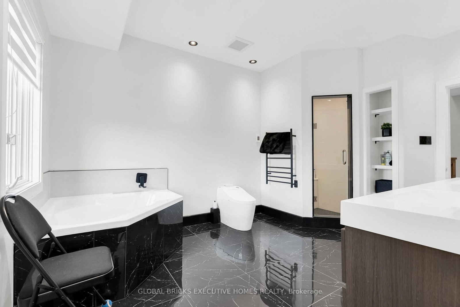 2169 Bonfield Court • Burlington, ON photo 20