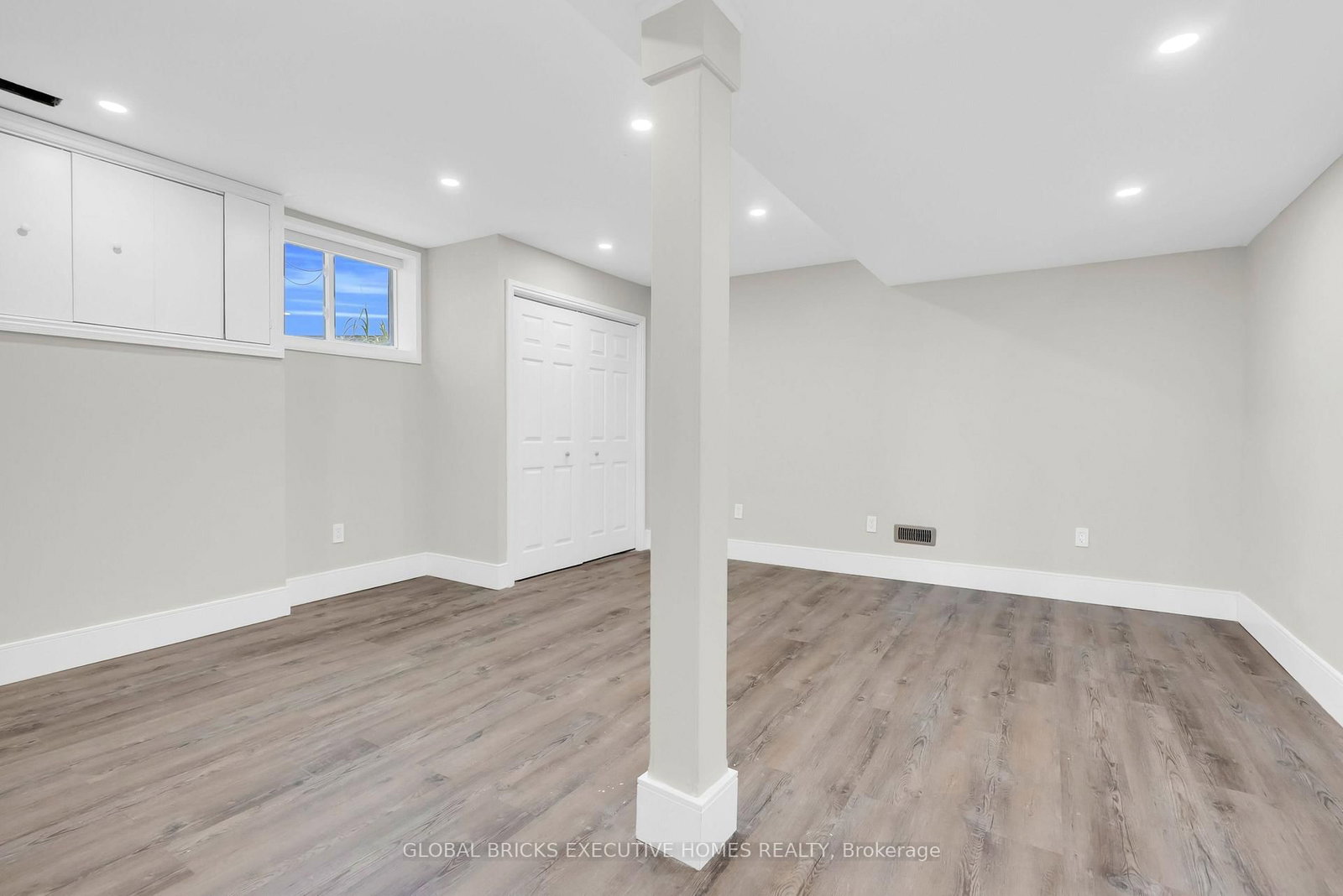 2169 Bonfield Court • Burlington, ON photo 32