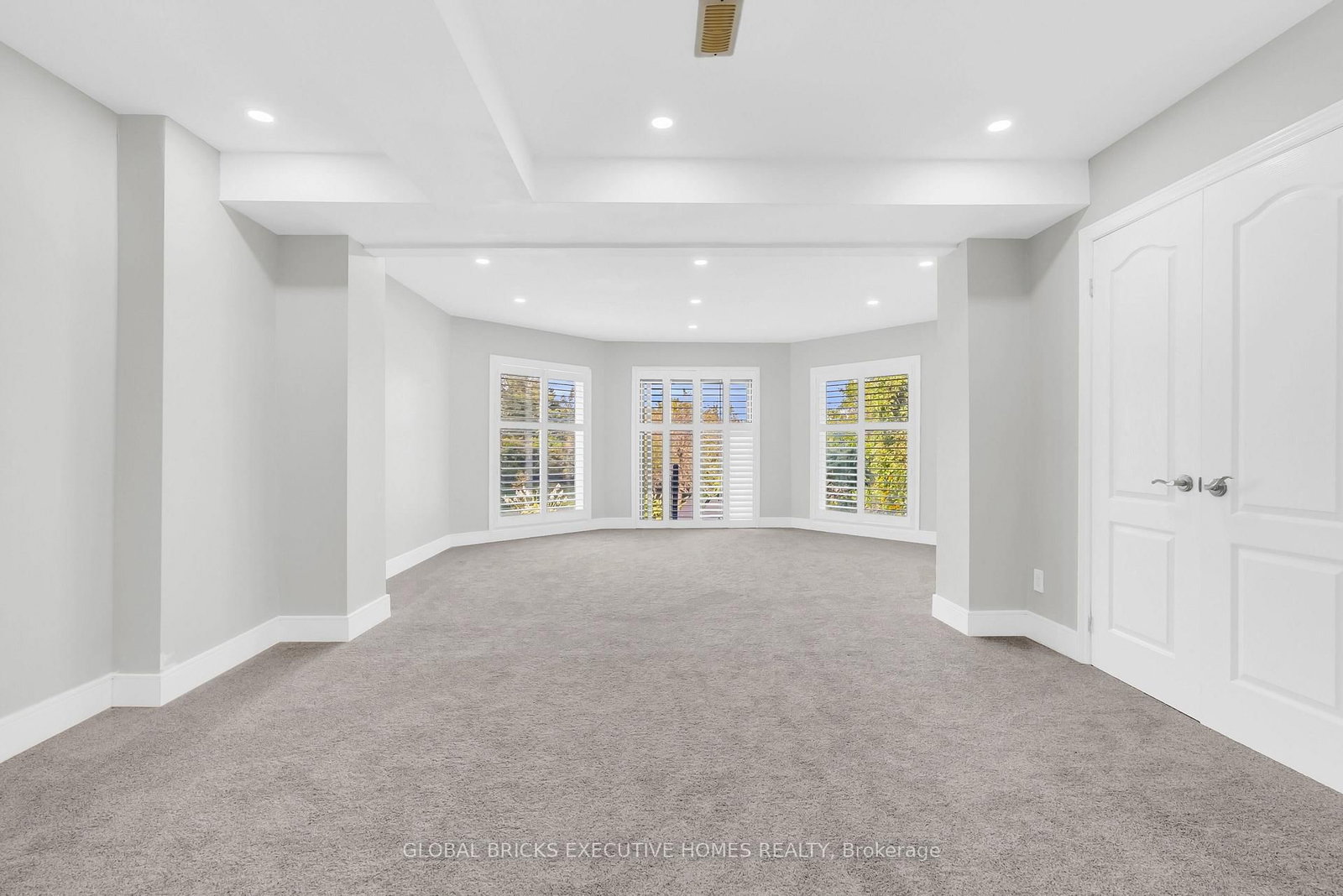 2169 Bonfield Court • Burlington, ON photo 33