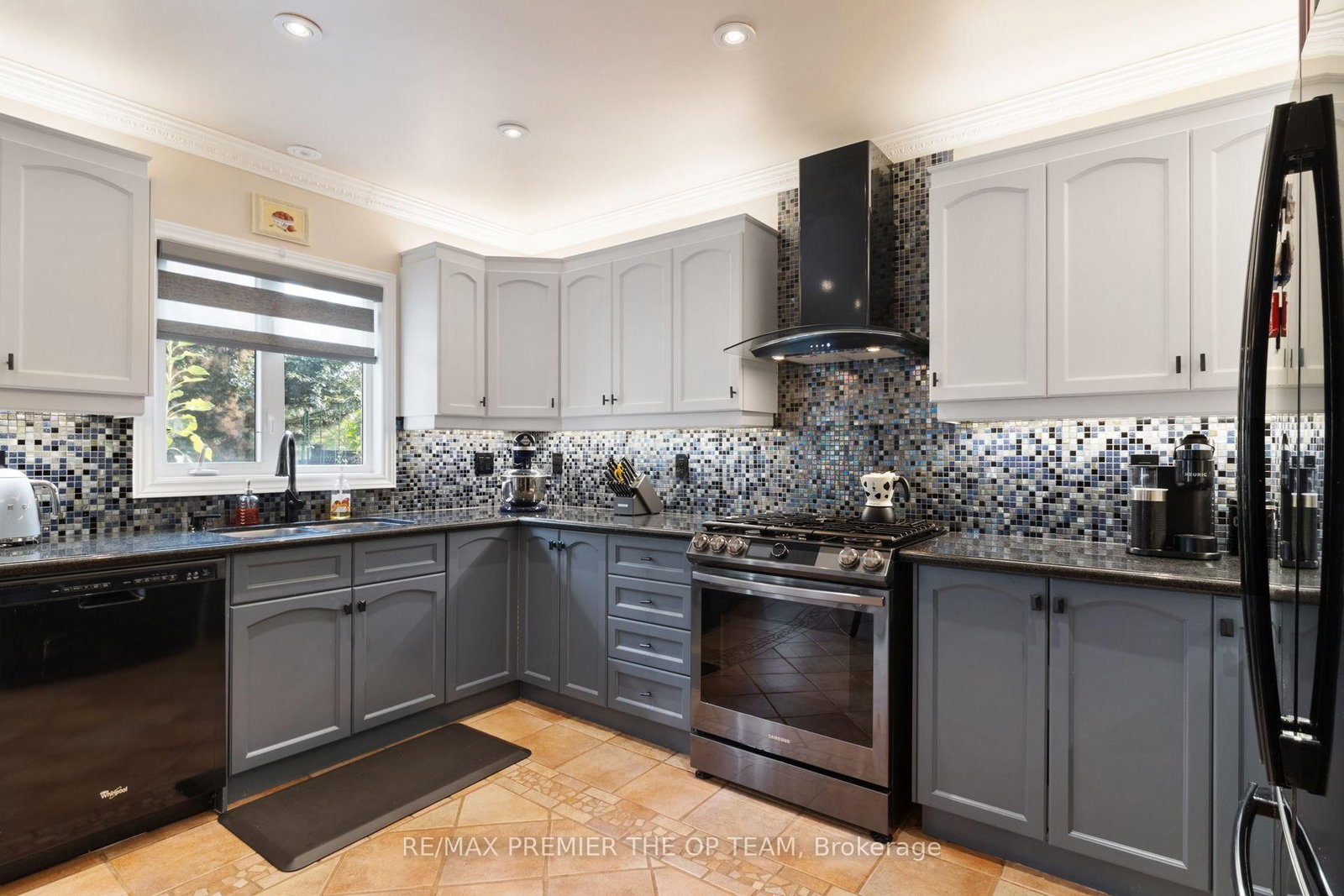 5 Southbury Manor Drive • Caledon, ON photo 16