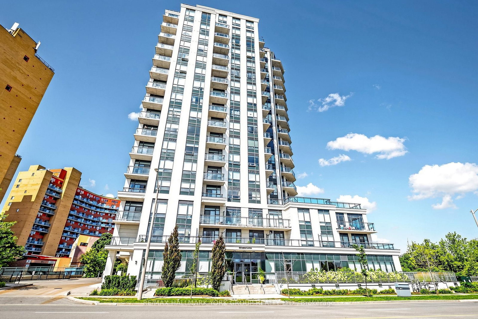 840 Queen's Plate Drive • #612 • Toronto, ON photo 2