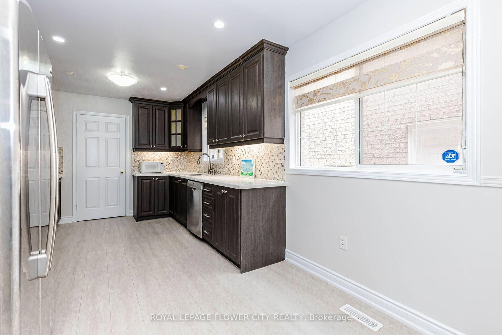 14 Canarvan Court • Brampton, ON photo 13
