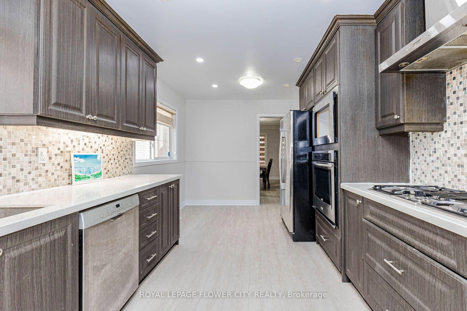 14 Canarvan Court • Brampton, ON photo 16