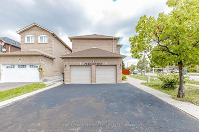 14 Canarvan Court • Brampton, ON photo 2
