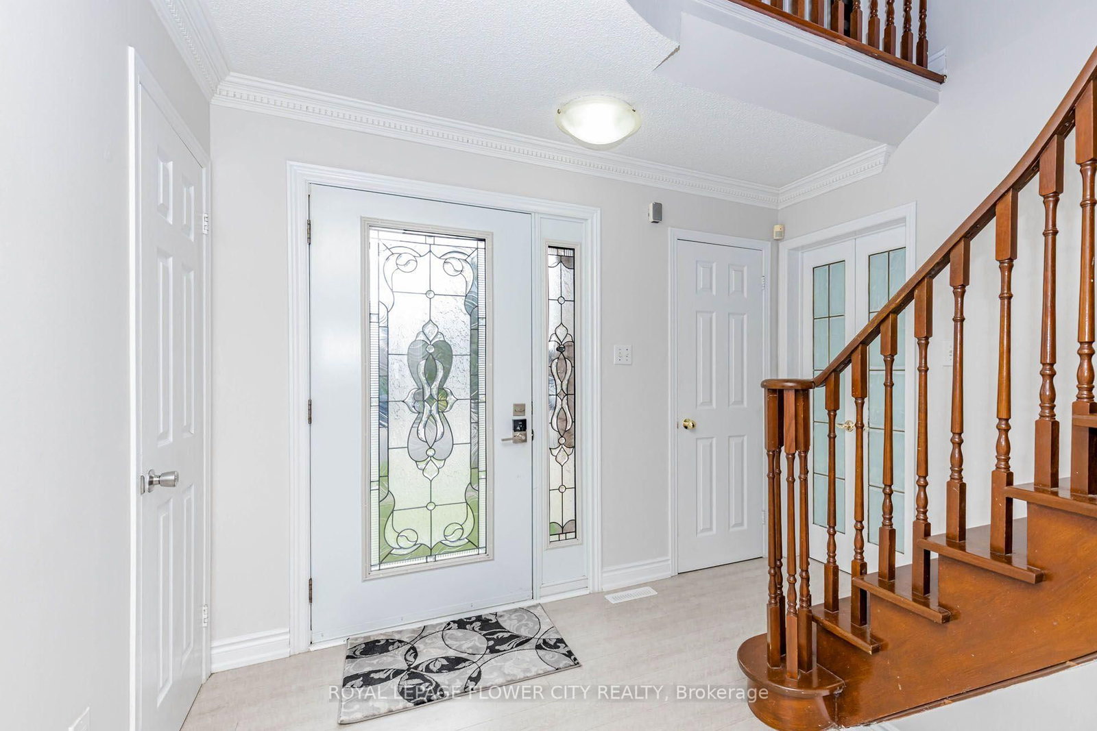 14 Canarvan Court • Brampton, ON photo 4