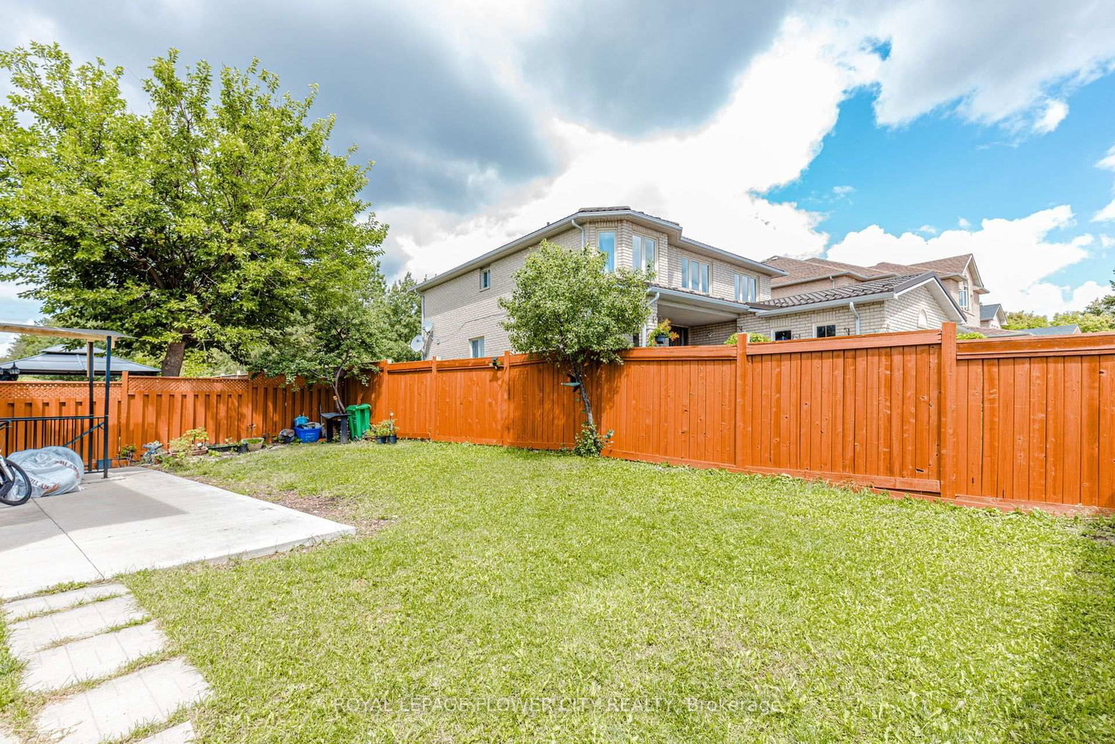 14 Canarvan Court • Brampton, ON photo 45
