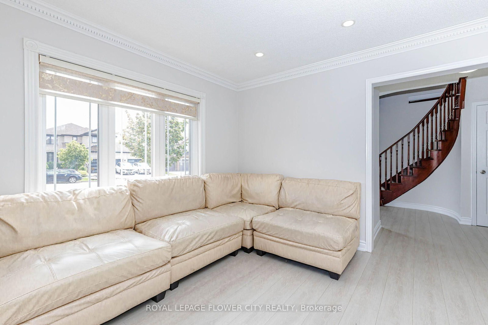 14 Canarvan Court • Brampton, ON photo 7