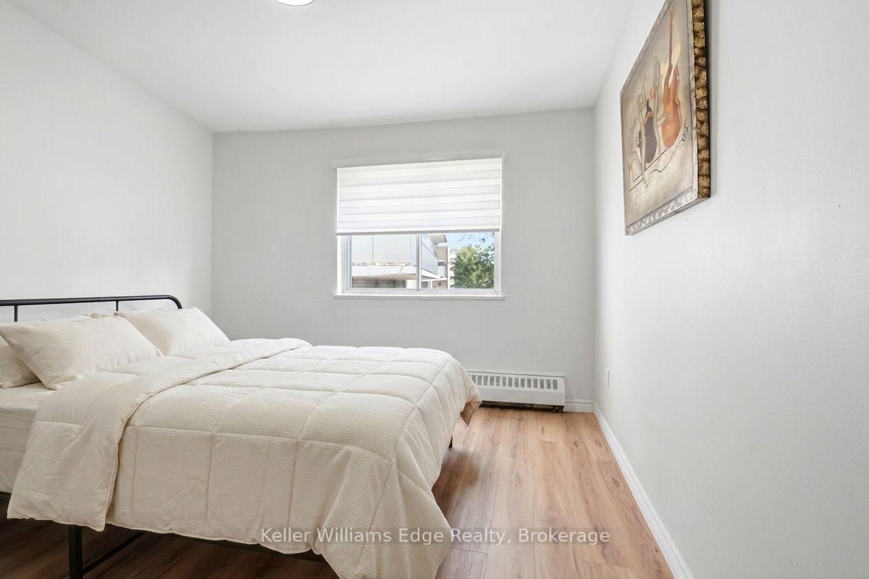 785 Browns Toronto,ON M8W 3V8 — Photo 11