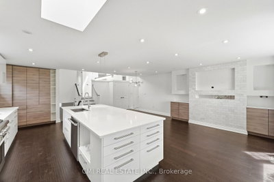 677 Lomond Crescent • Burlington, ON photo 9