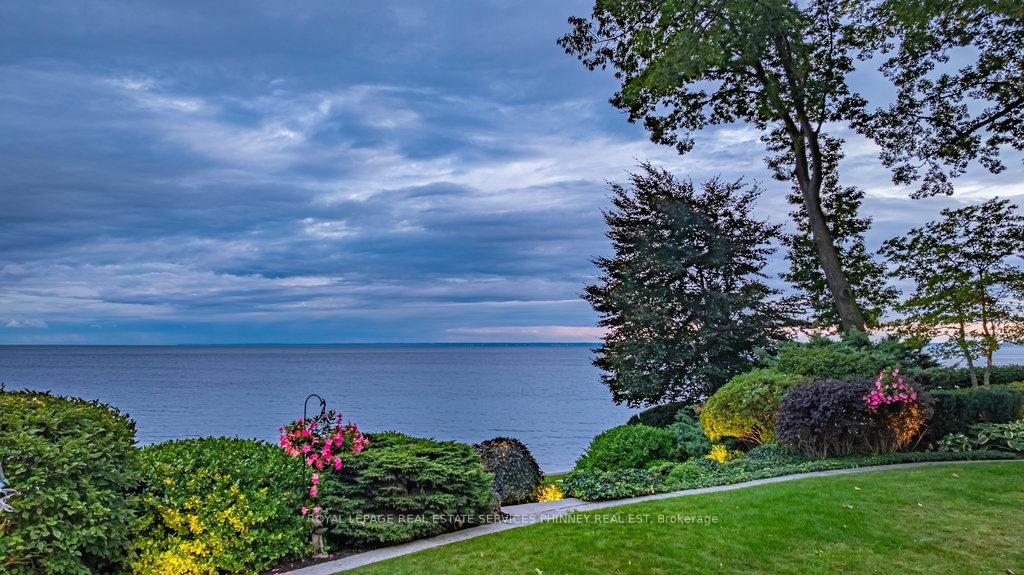 6 Ennisclare Drive W • Oakville, ON photo 38