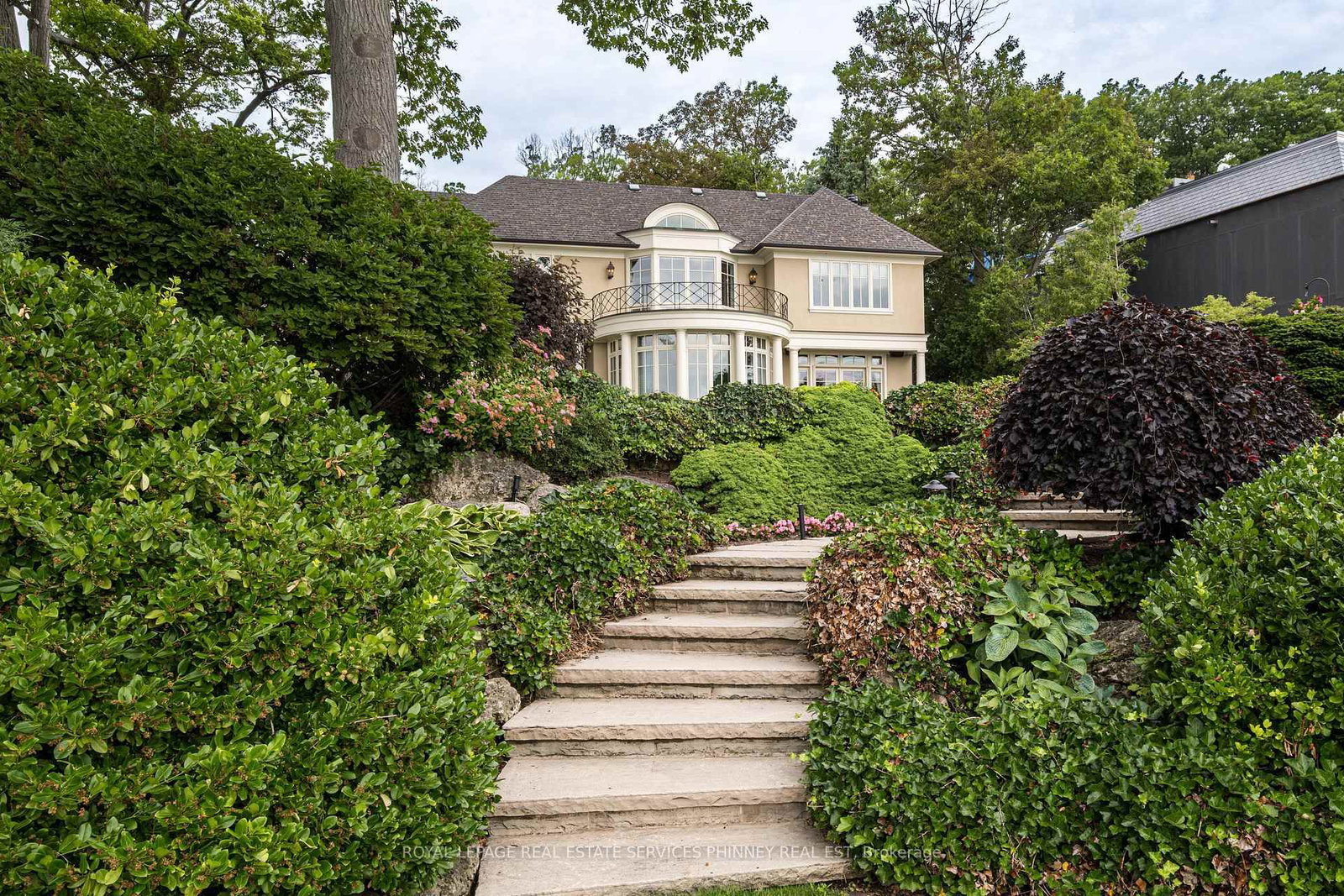 6 Ennisclare Drive W • Oakville, ON photo 42