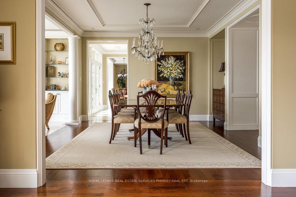 6 Ennisclare Drive W • Oakville, ON photo 9