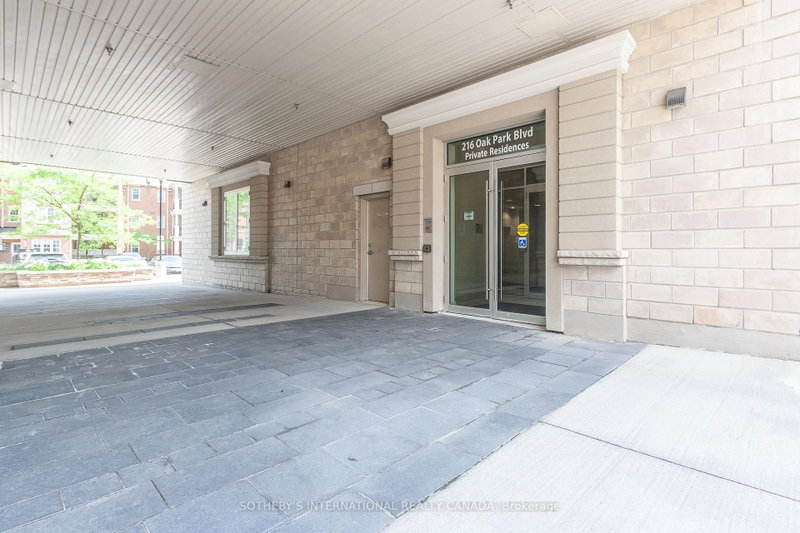 315 - 216 Oak Park Boulevard