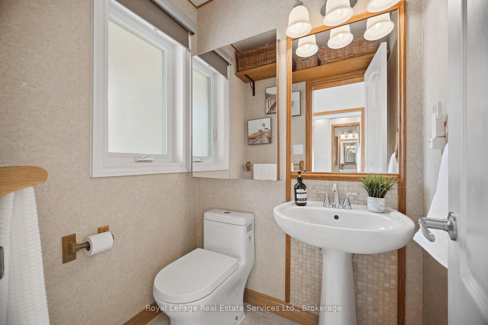 2259 Empire Crescent • Burlington, ON photo 16