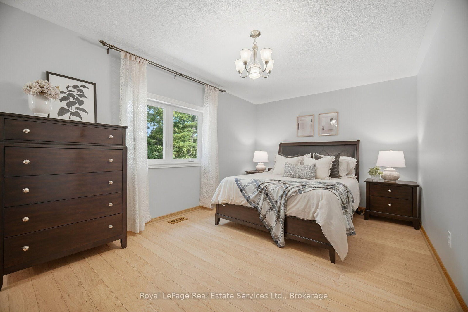 2259 Empire Crescent • Burlington, ON photo 19