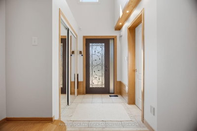 2259 Empire Crescent • Burlington, ON photo 4