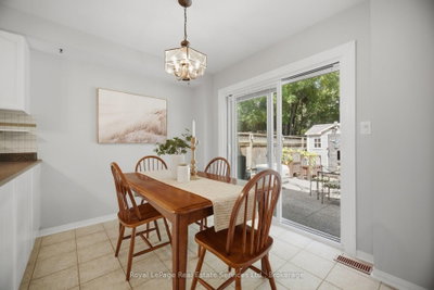 2259 Empire Crescent • Burlington, ON photo 9